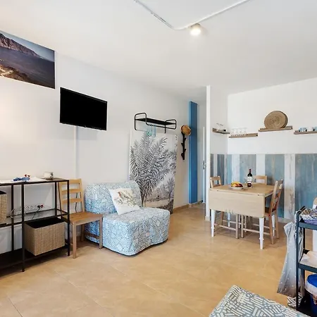 Abrigos Oceano Al Alba Wifi لوس أبريغوس